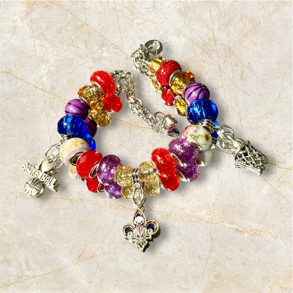 New Orleans Pelicans Beaded Charm Bracelet NBA